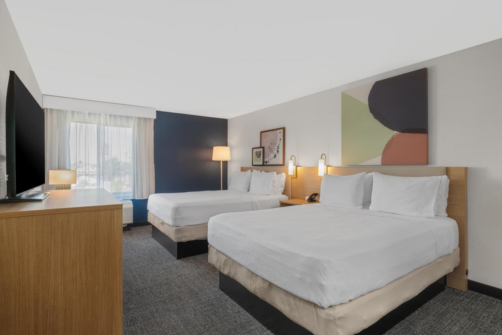 Spark By Hilton Bakersfield Central Bilik gambar